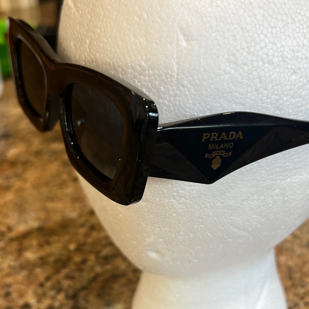 Prada cat eye style Black Rectangular Sunglasses … - image 6